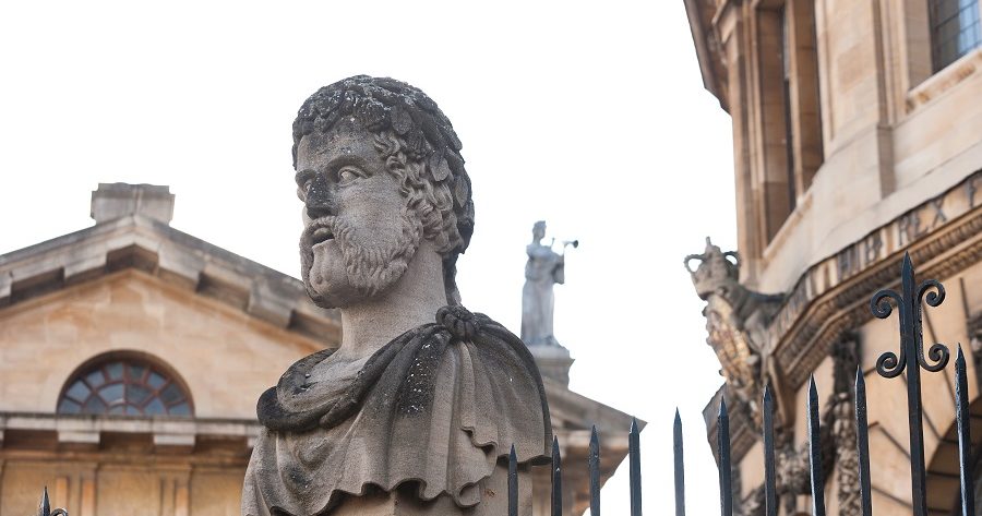 This image shows a bust head which is located outside the Sheldonian Theatre